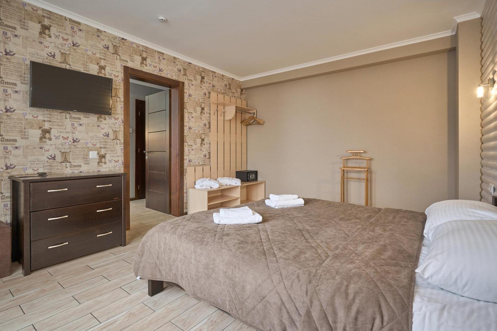 Zaporizʹka Sich Hotel Bukovel Bagian luar foto